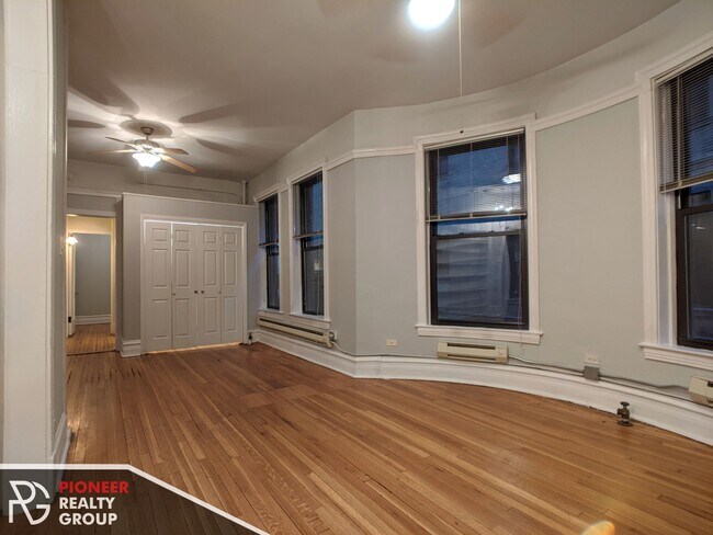 Building Photo - 1212 N Dearborn St