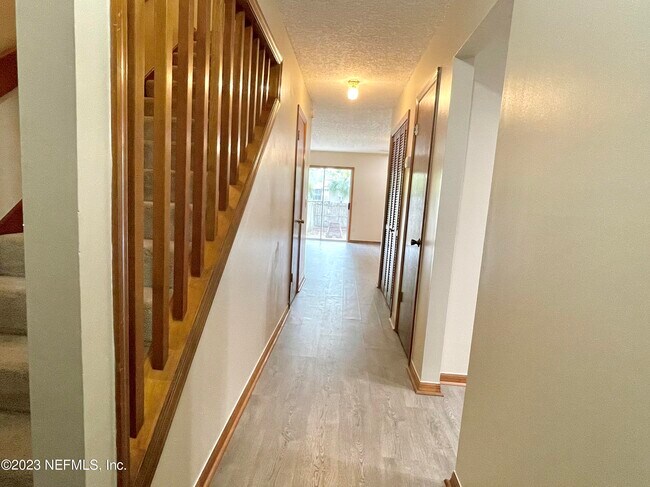 Foto del edificio - 12057 Cobblewood Ln N