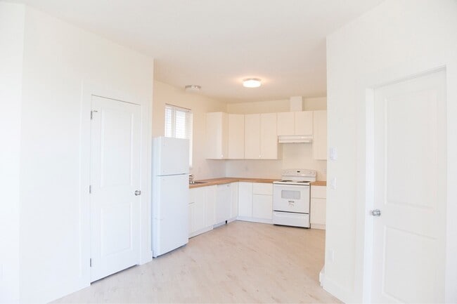 Building Photo - 36499 Epworth Court