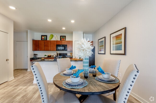 Interior Photo - Lincoln Place