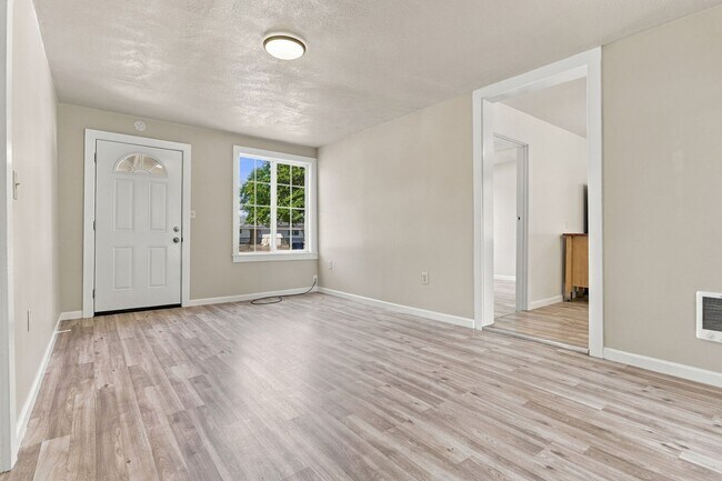 Foto del edificio - 2100 Chanticleer Ave