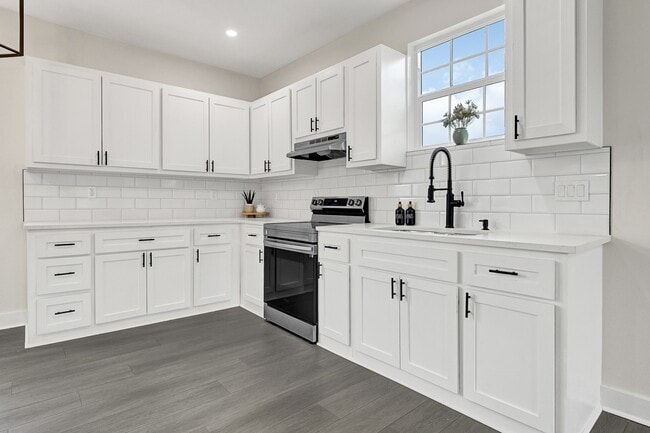 Foto del edificio - 2412 Lucas St