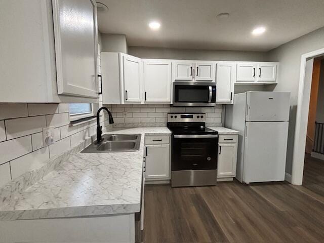 Building Photo - 3325 Valley Park Ave