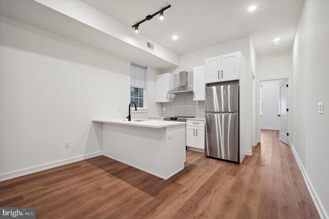 Foto del edificio - 2513 N Howard St