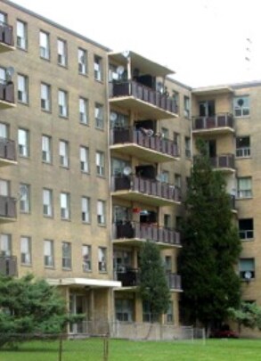 Photo du bâtiment - Greencrest Apartments/ Stevenvale Drive Apart