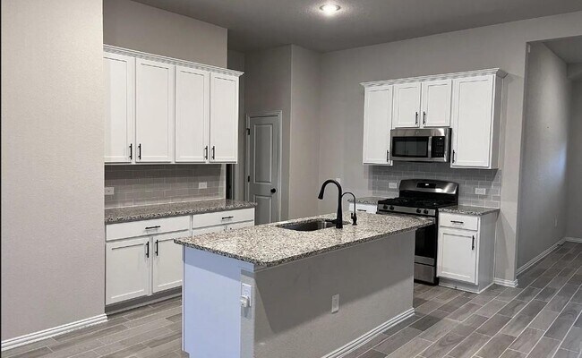 Building Photo - 135 Smokebush Trail