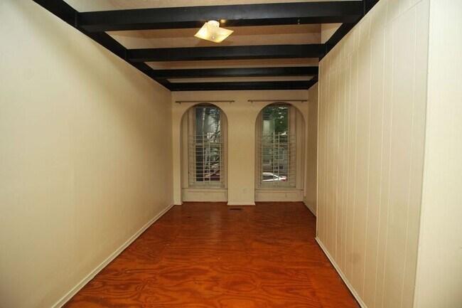 Foto del edificio - 212 E Biddle St
