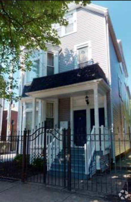 Building Photo - 3414 N Seeley Ave
