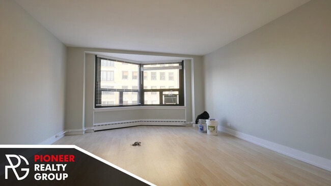 Foto del edificio - 433 W Wellington Ave