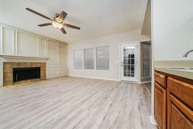 Foto del edificio - 1001 Country Ln