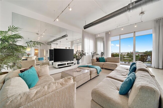 Foto del edificio - 2001 Biscayne Blvd