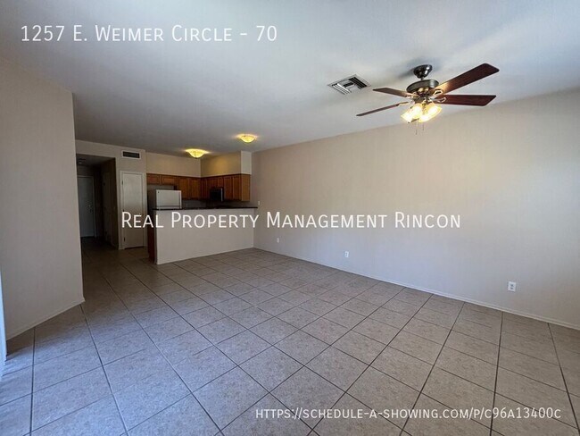 Foto del edificio - 1257 E Weimer Cir