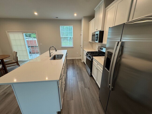 Foto del edificio - Lovely Colvard Farms Townhouse