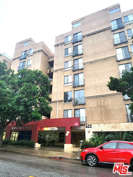 Building Photo - 625 S Berendo St