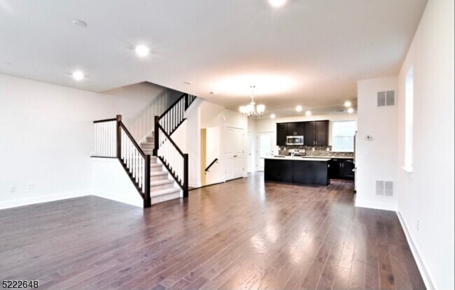 Building Photo - 712 Parkview Ln