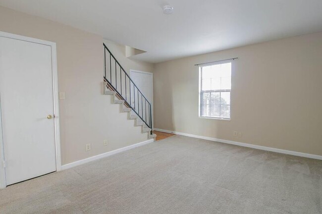 Building Photo - 1603-09 Minglewood Dr