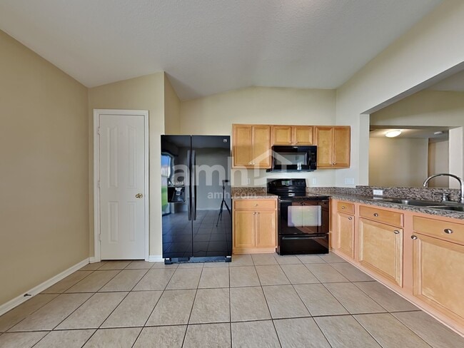 Building Photo - 9620 Simeon Dr