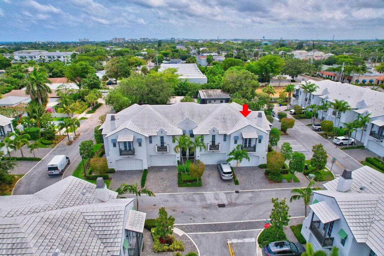 914 St Blvd, Delray Beach, FL 33483 Townhome Rentals in Delray