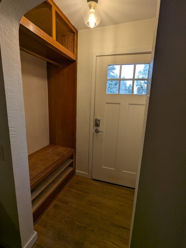 Foto del edificio - 455 NE Clay Ave