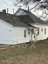 Building Photo - 1007 E Madison St