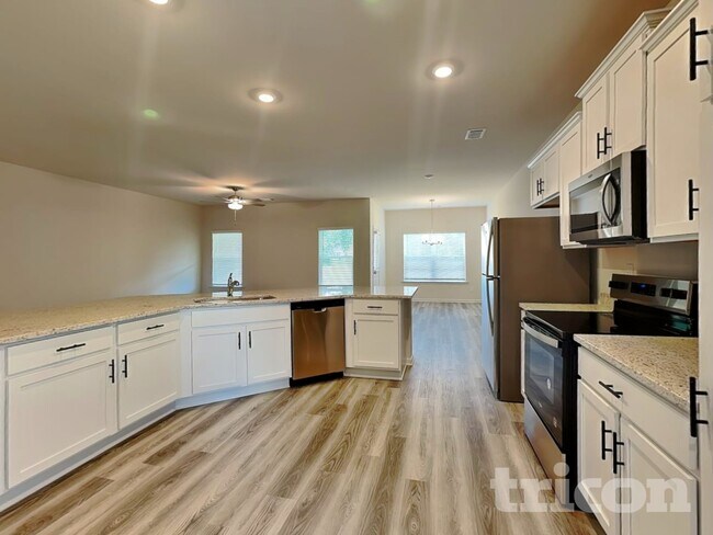 Building Photo - 299 Limestone Cir