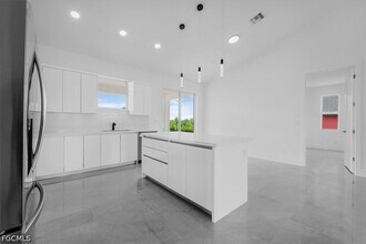 Building Photo - 3812 NW 38th St