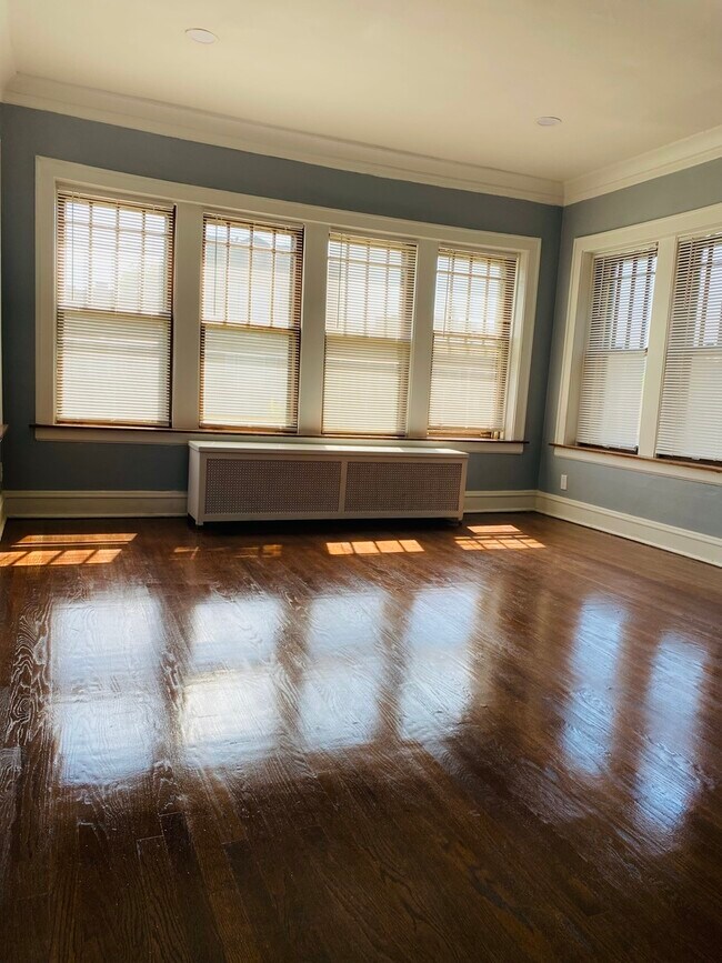 Foto del edificio - 8042 S Hermitage Ave