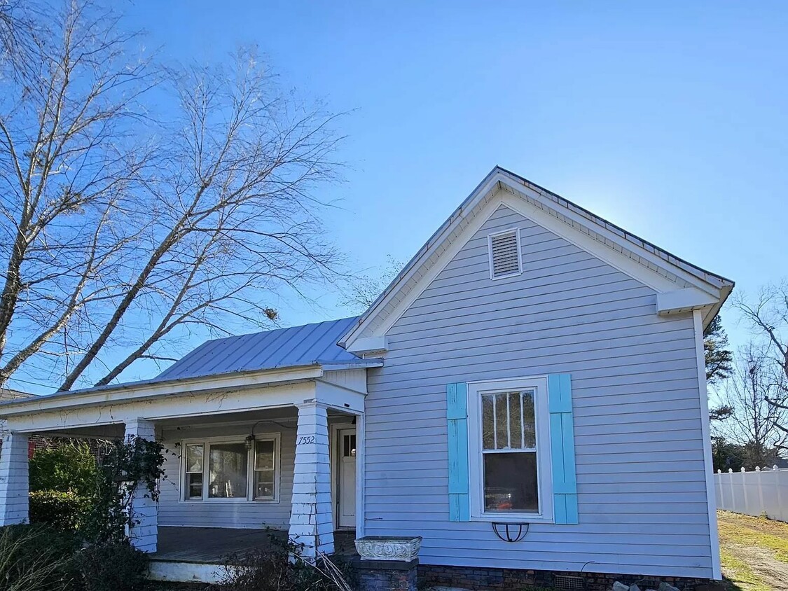 Primary Photo - 7552 Pitt St