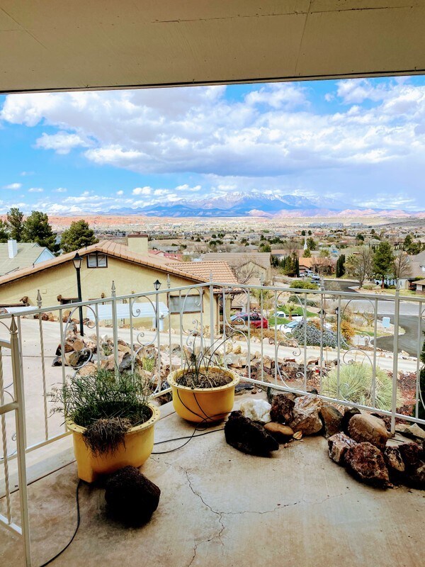 Foto del edificio - 2330 S Adonis Cir