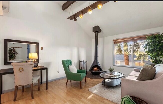 Foto del edificio - 4300 NE Sunset Blvd