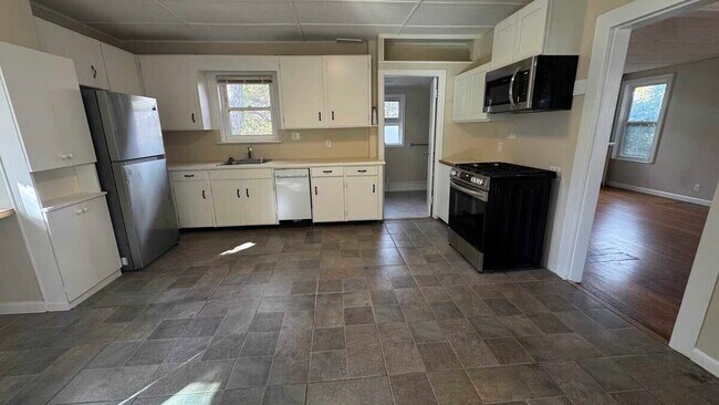 Foto del edificio - 34 Water Ln