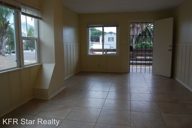 Building Photo - 3786 Hemlock St