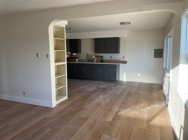 Building Photo - 11734 Freeman Ave