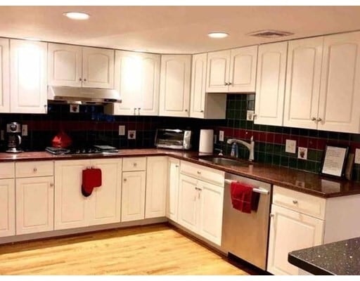 Building Photo - 139 Fresh Pond Pky