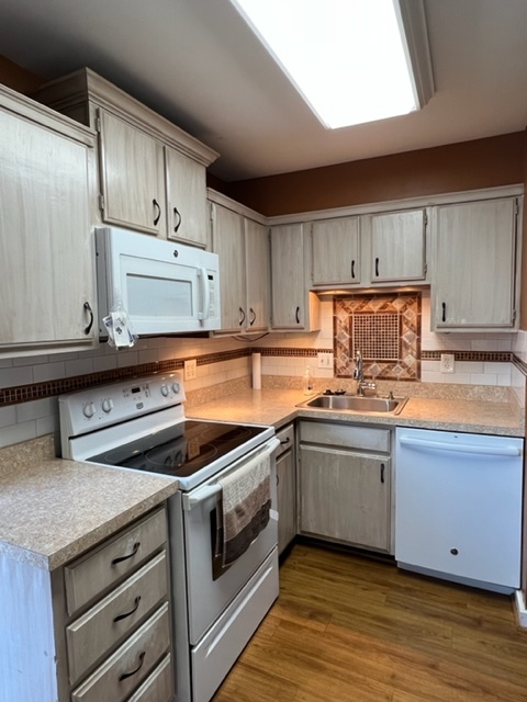 Building Photo - 4344 Chastain Walk NE