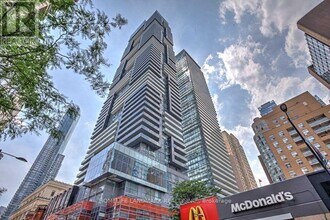 Building Photo - 7 Grenville St