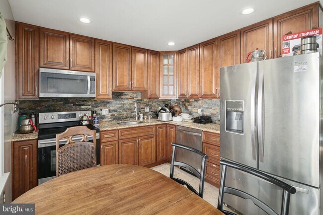 Building Photo - 44 Kraft Ln
