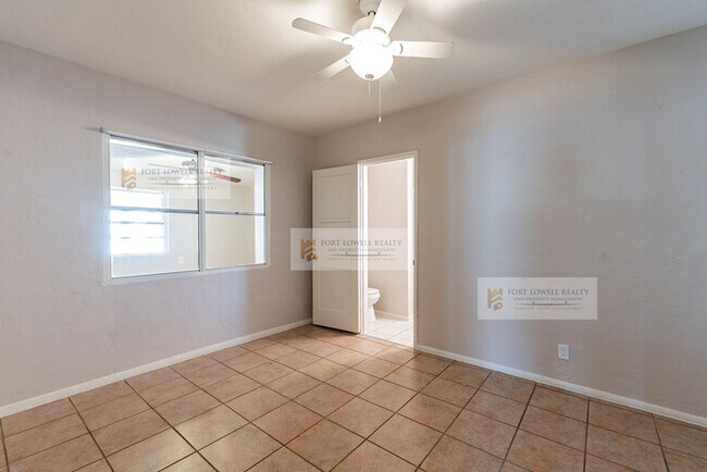 Building Photo - House with Casita in Phoenix