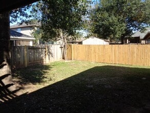Building Photo - 30034 Saw Oaks Dr