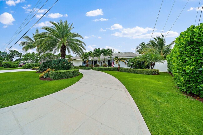 Building Photo - 98 Golfview Dr