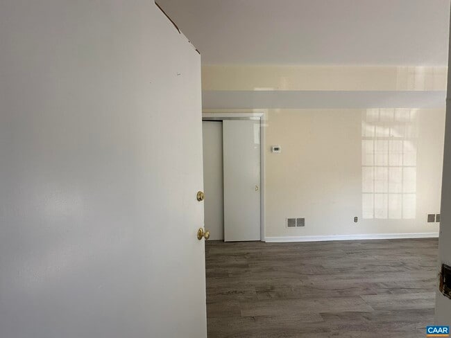 Foto del edificio - 1724 Solomon Rd