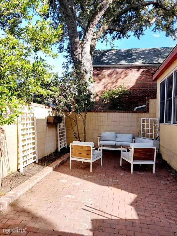 Building Photo - 3 br, 1.5 bath Townhome - 170 Queen Street