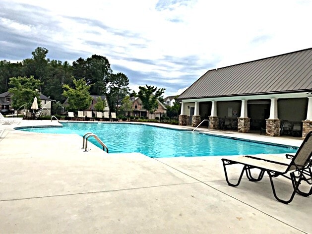 Building Photo - 5165 Smithbriar Dr
