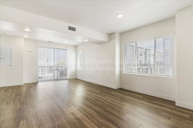 Foto del edificio - 2342 Leigh Ln