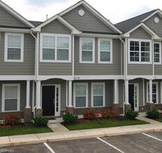 Building Photo - 5016 Glen Canyon Dr