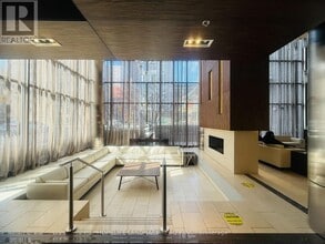 Building Photo - 320 Richmond St E