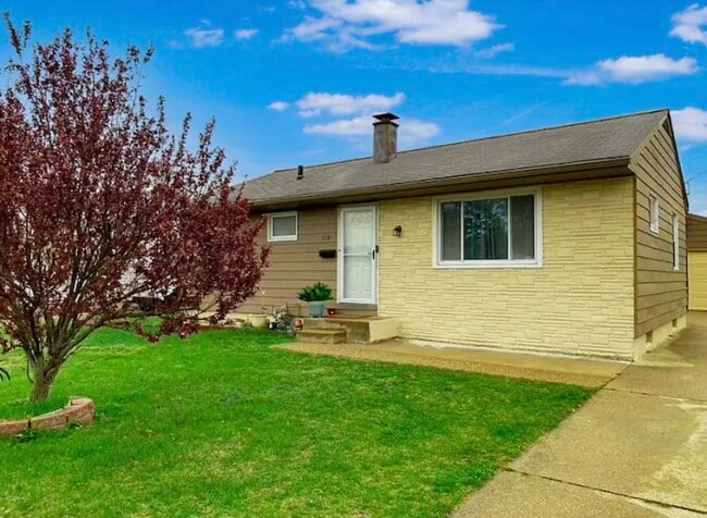 Building Photo - 1118 Sussex Dr