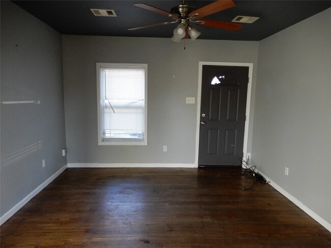 Building Photo - 3507 Gano St