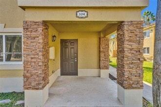 Building Photo - 3398 NE 9th Dr