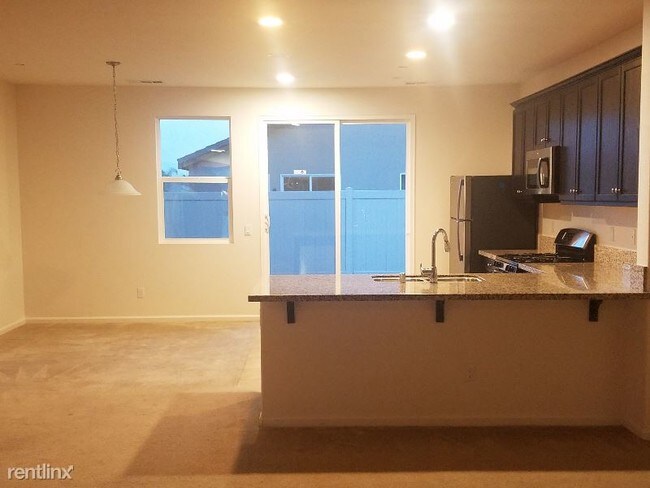 Building Photo - 1305 Chula Vista Ave